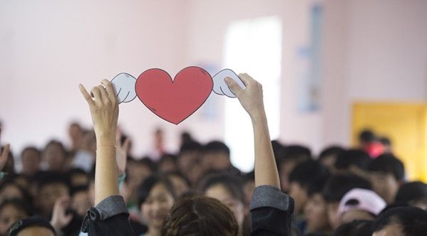 “六一微心愿，愛心暖童心”湘江電纜攜手村長李銳愛心傳遞 點(diǎn)亮未來